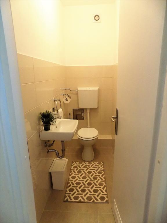 Apartment Anamarija Njivice Buitenkant foto